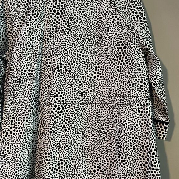 Chico’s black-and-white three-quarter sleeve, full zip, lightweight jacket - Picture 11 of 11